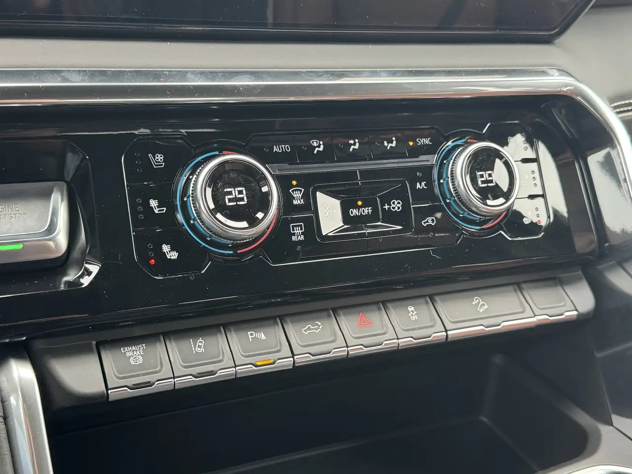 GMC Sierra 2500HD снимка GMC Sierra 2500HD