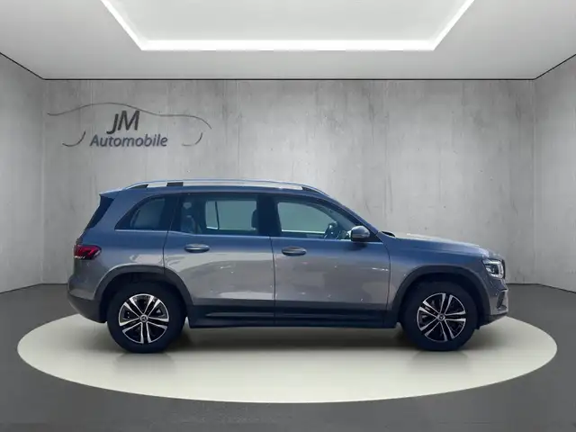 Mercedes-Benz GLB view 6