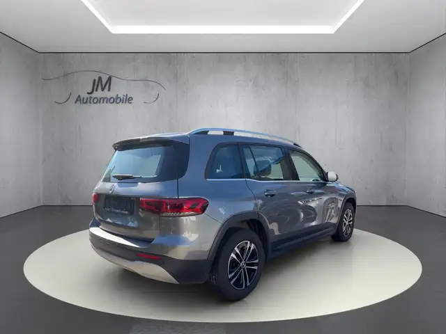 Mercedes-Benz GLB view 5