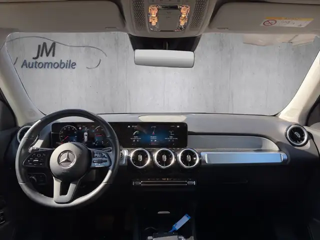 Mercedes-Benz GLB view 13