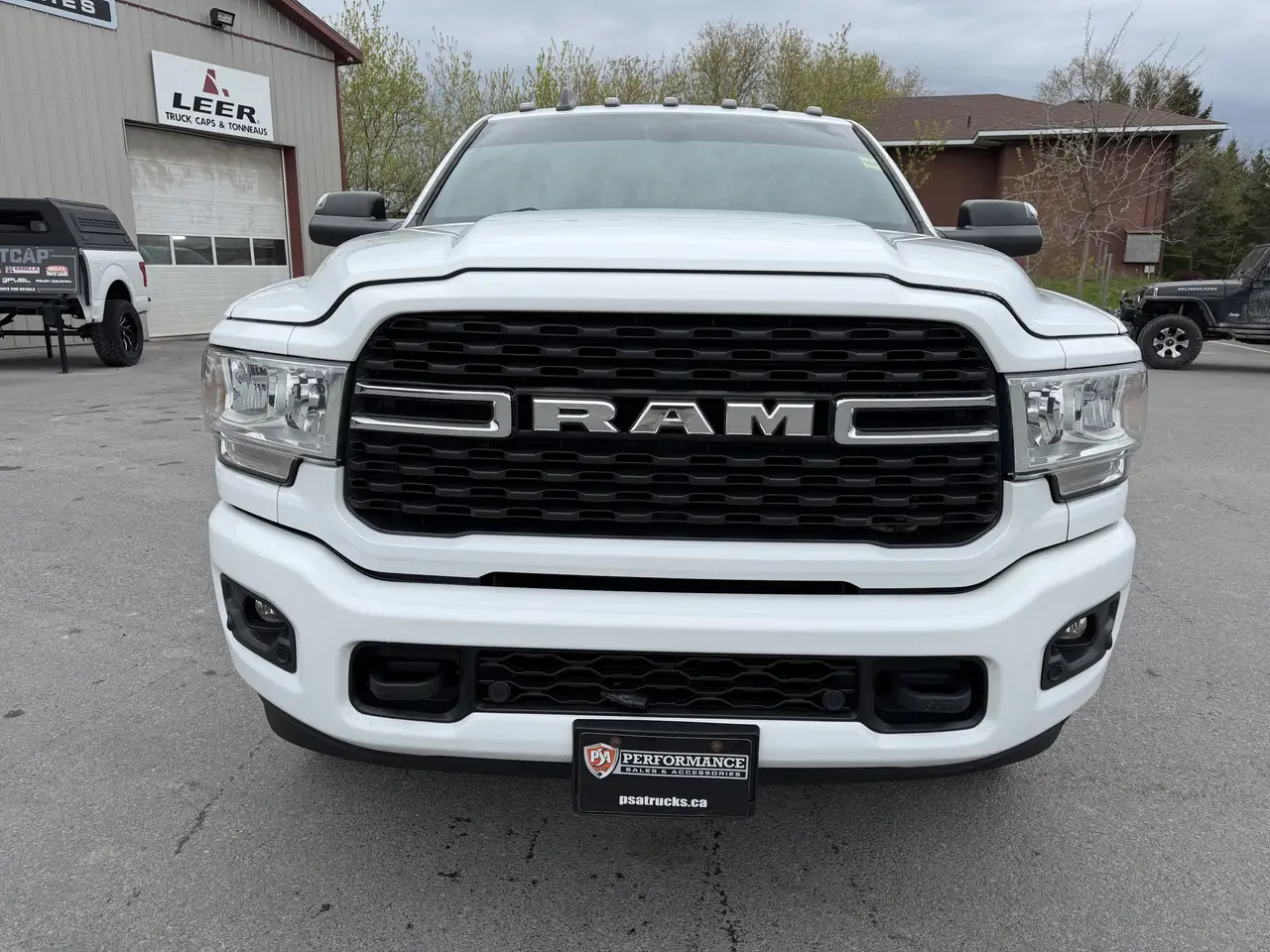 RAM 3500 снимка RAM 3500