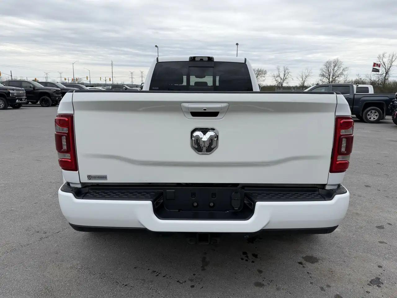 RAM 3500 снимка RAM 3500