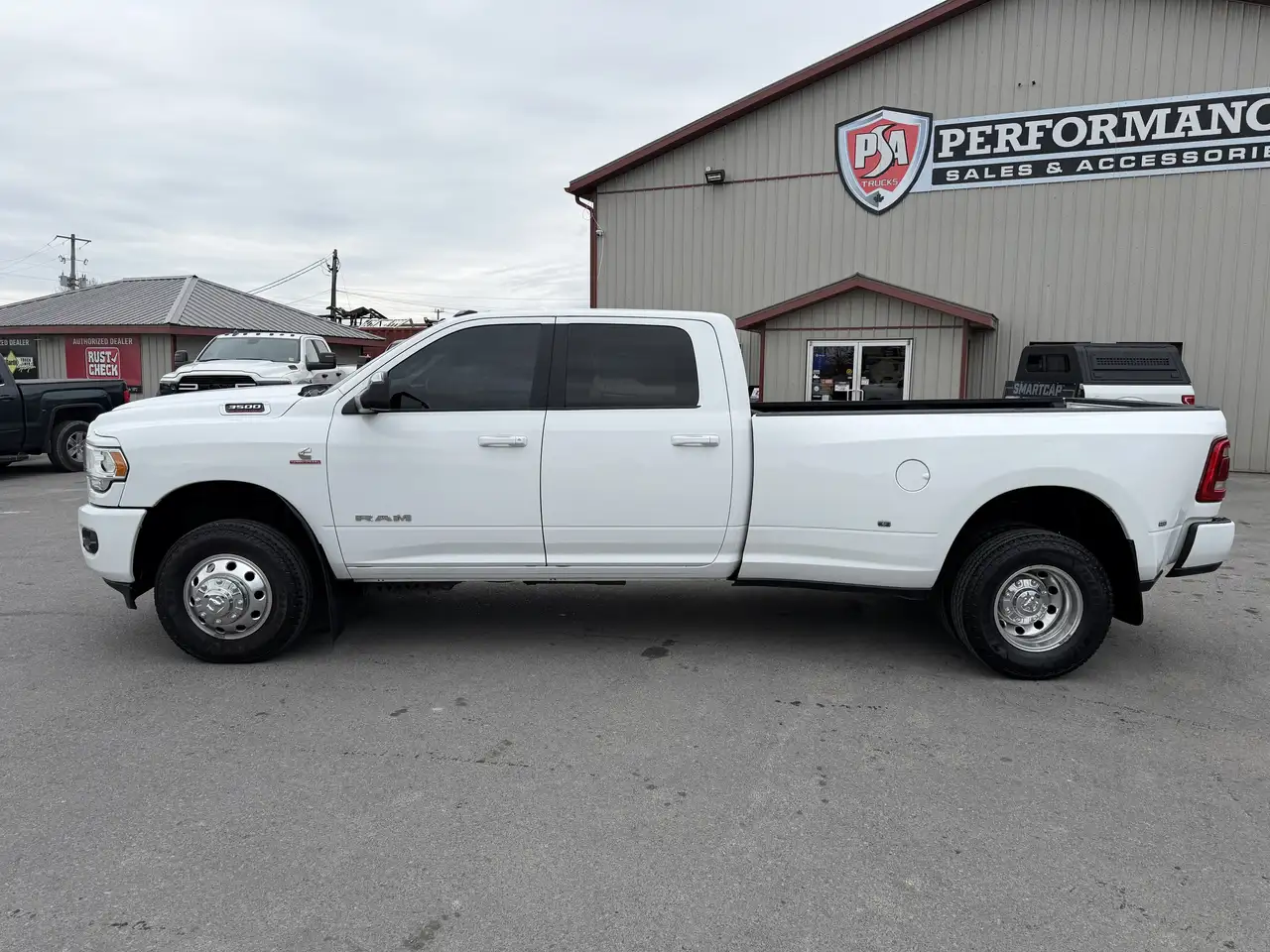 RAM 3500 снимка RAM 3500