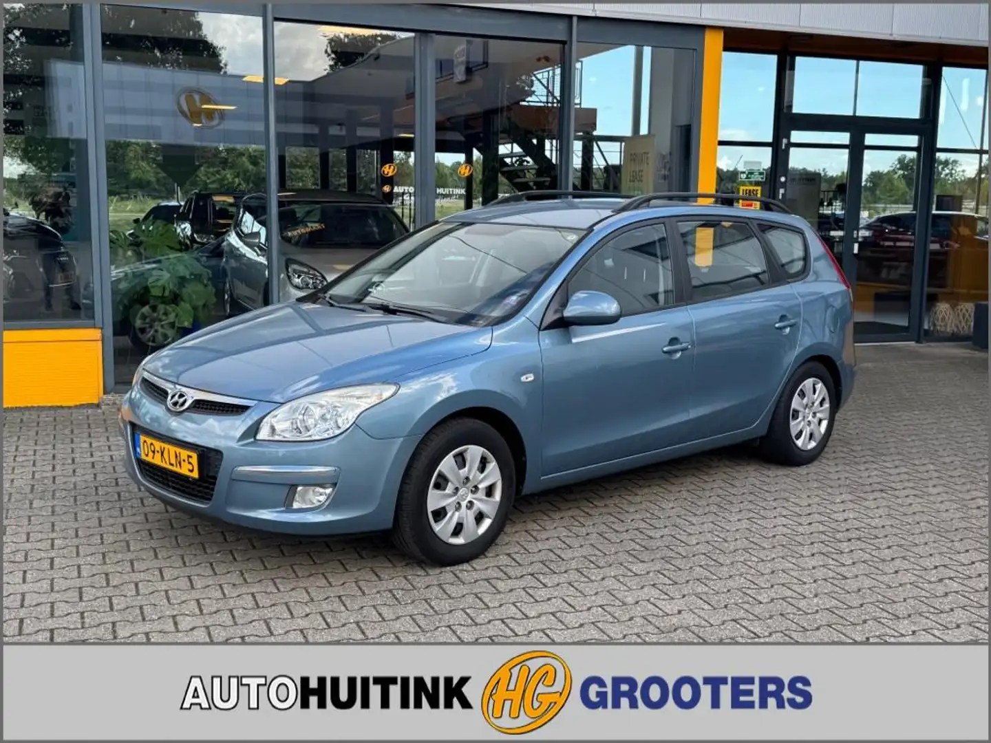 Hyundai i30 1.6i Dynamic - airco - trekhaak Blauw - 1