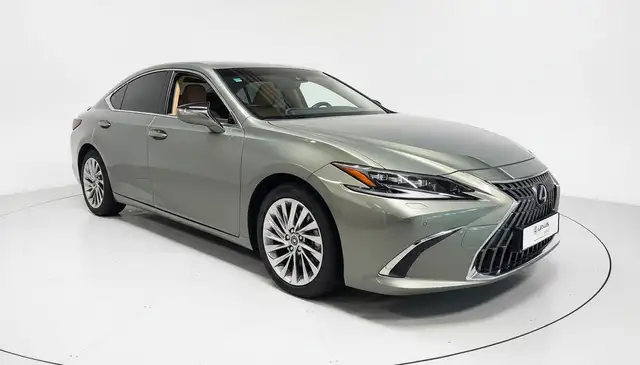 Lexus Es view 3