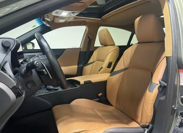 Lexus Es view 5