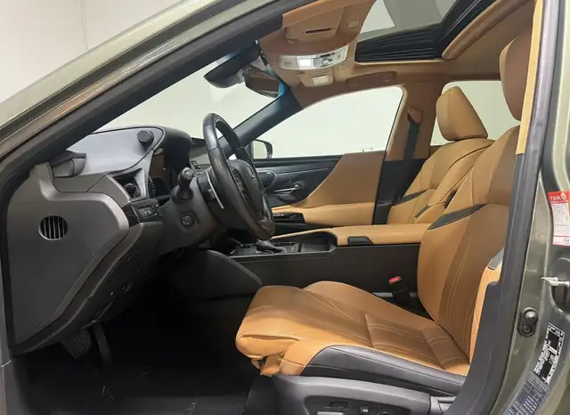 Lexus Es view 6