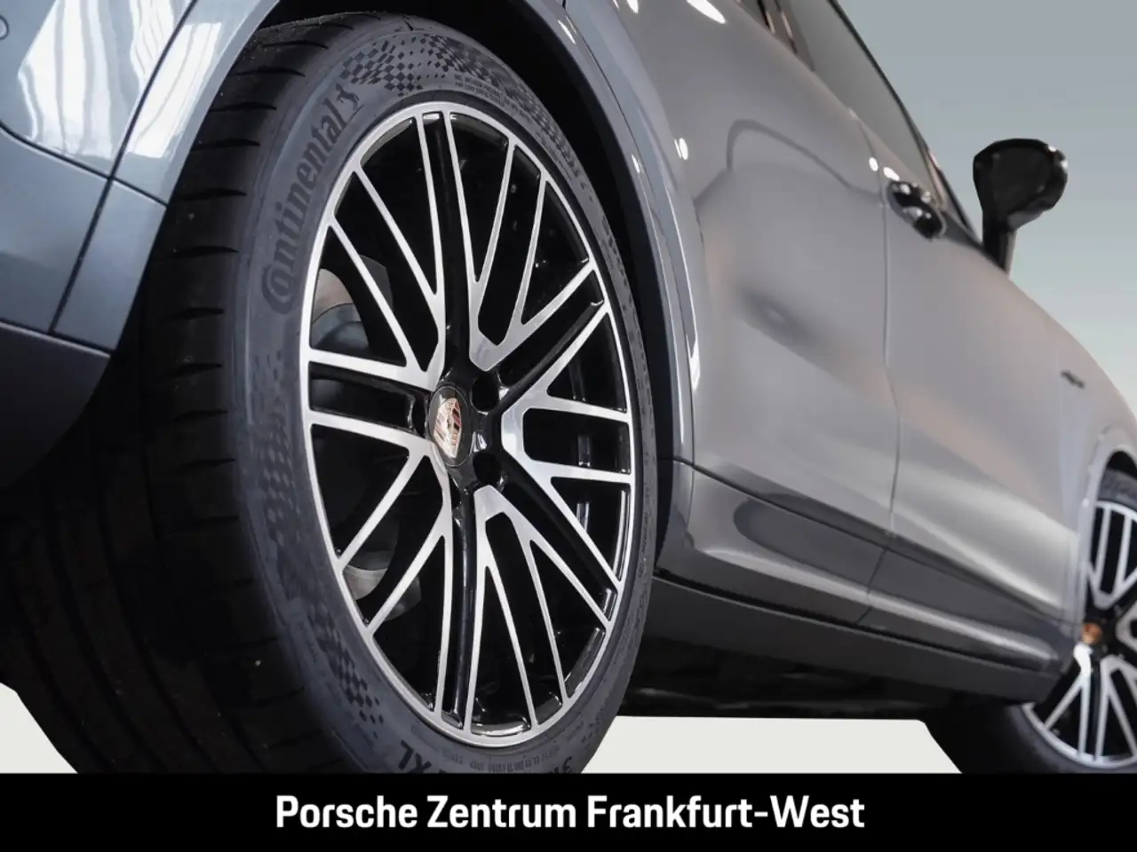 Porsche Cayenne E-Hybrid Black Edition HA-Lenkung HeadUp 9