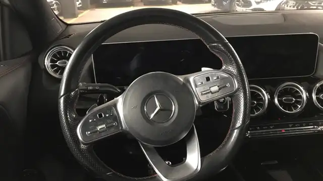 Mercedes-Benz Gla Class view 9