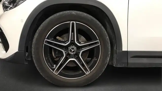 Mercedes-Benz Gla Class view 5