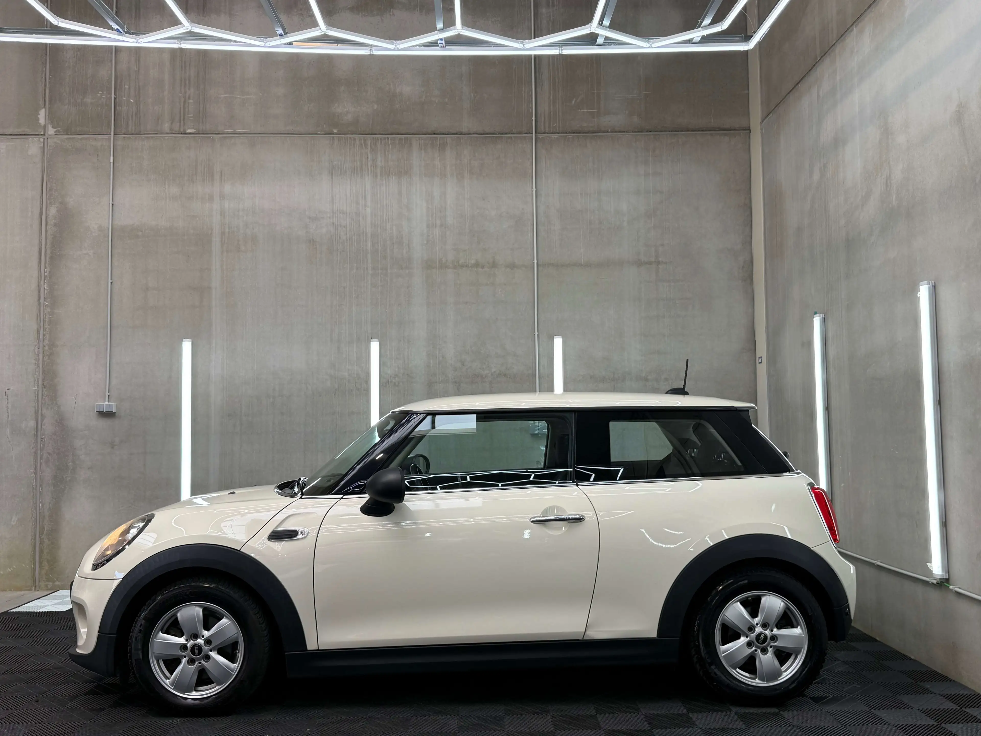MINI One D /NAVI/PDC/GARANTIE — photo 5
