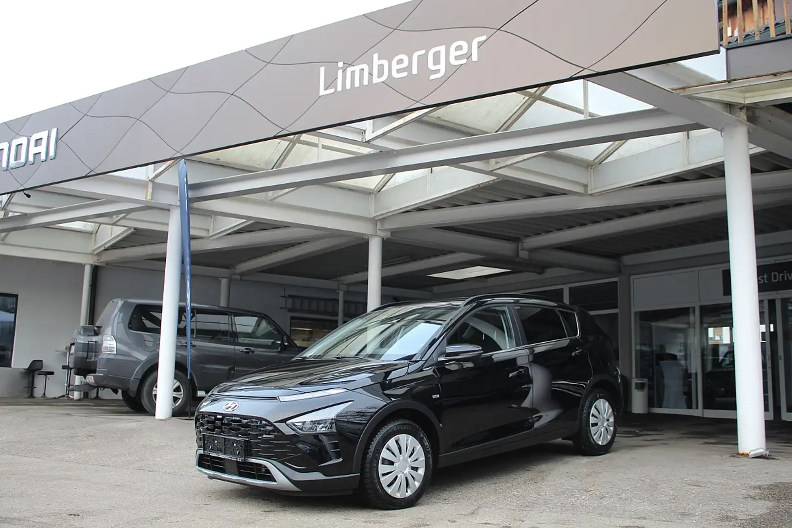 Hyundai BAYON Bayon 1,0 T-GDI Trend Line Schwarz - 1