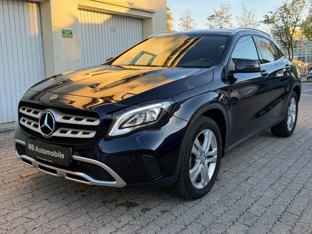 Mercedes-Benz GLA 220 d 4Matic*