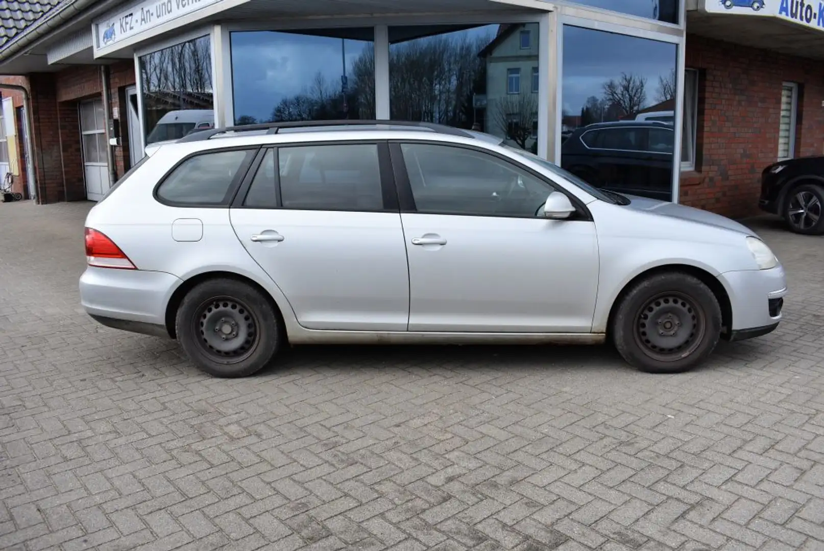 Volkswagen Golf Variant 1.9 TDI DPF Trendline Klima AHK el. FH el. Spiegel Argent - 2