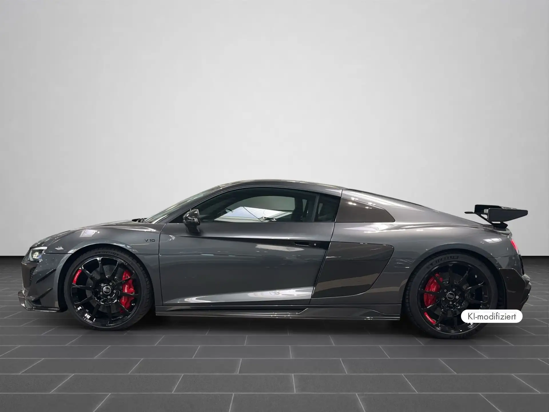 아우디 R8 V10 5.2 FSI 2024 건메탈 사진 5