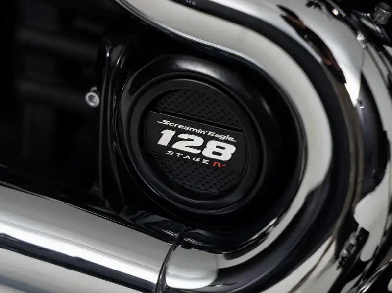 Harley-Davidson Sport Glide - foto 4