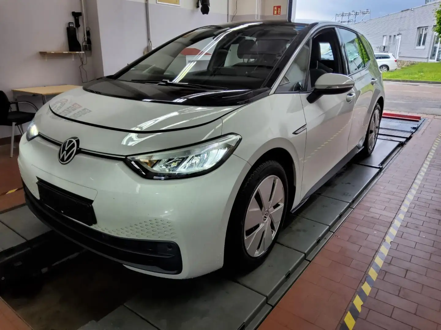 Volkswagen ID.3 Pro Performance Life LED ACC CarPlay DAB+ Weiß - 2