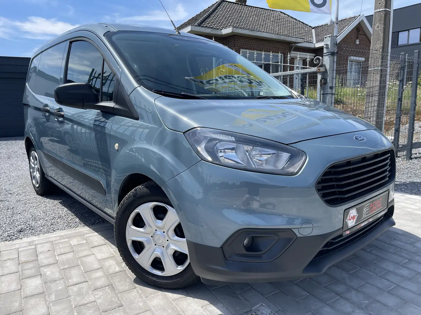 Ford Tourneo Courier 1.0 Utilitaire-Airco-101cv🔝62.466 km🔝 Grijs - 2