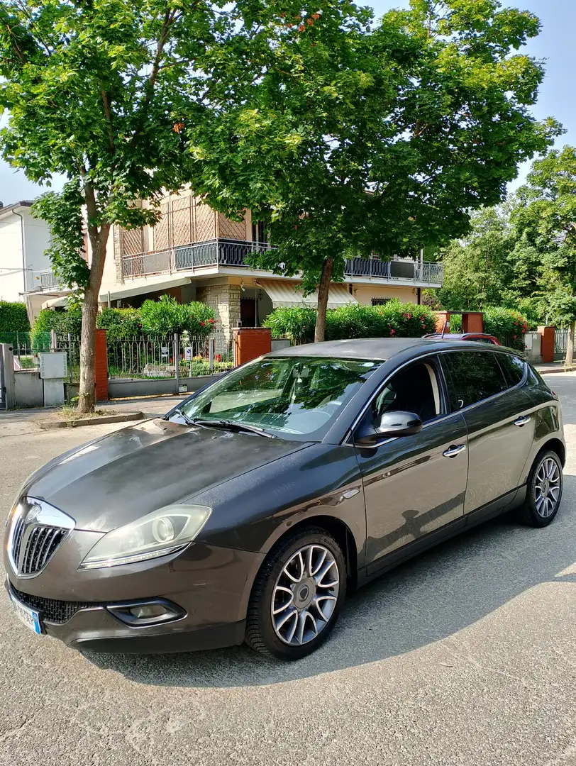 Lancia Delta 2.0 mjt Platino 165cv dpf - 1