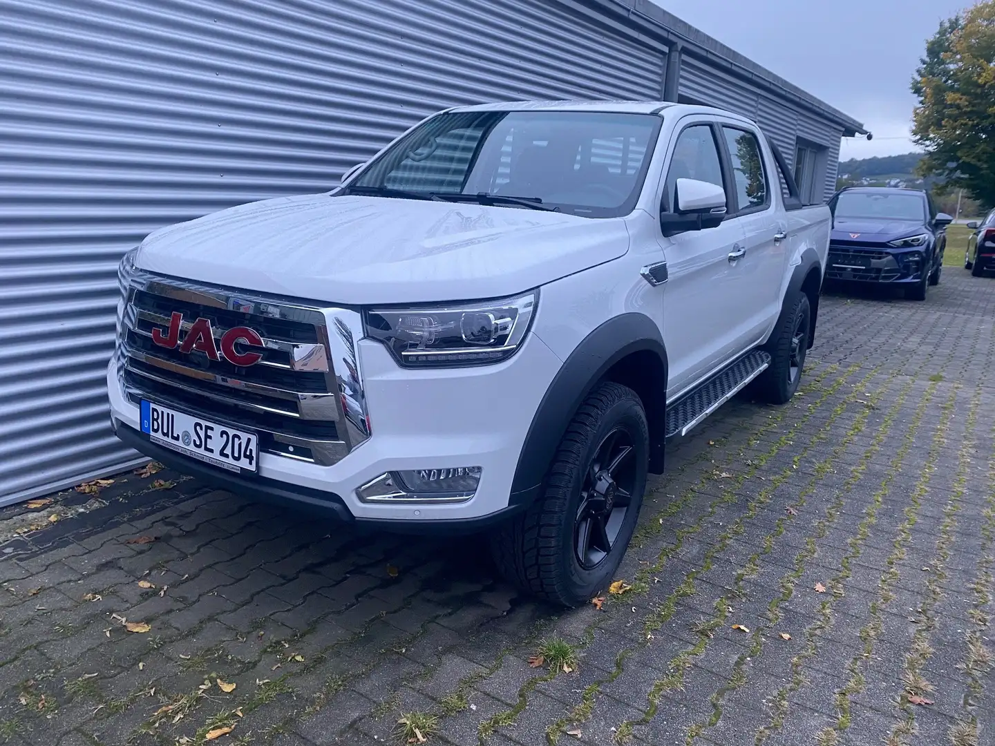 JAC T8 Pro 4x4 2.4T DoKa AHK Weiß - 1