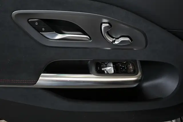 Mercedes-Benz Cla view 12