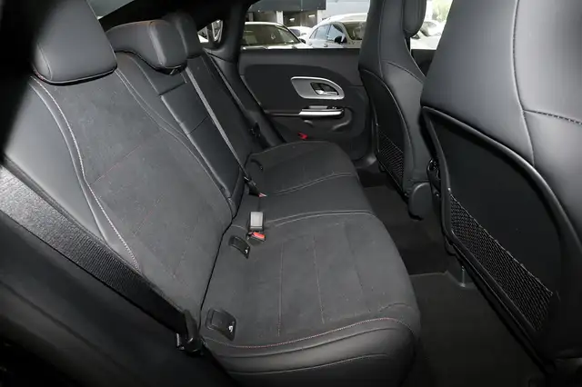 Mercedes-Benz Cla view 6