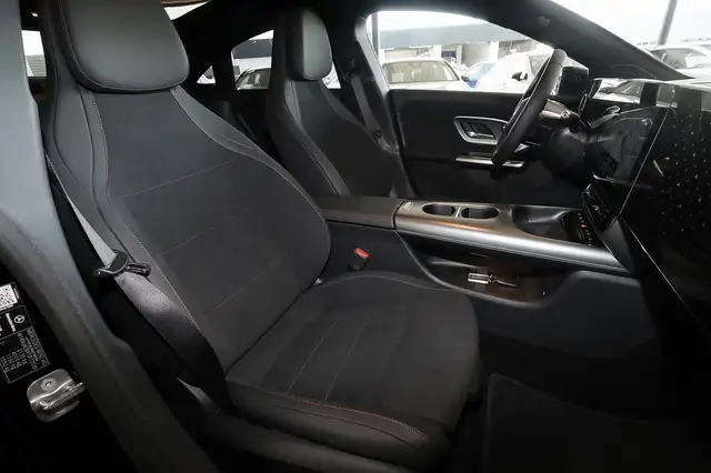 Mercedes-Benz Cla view 4