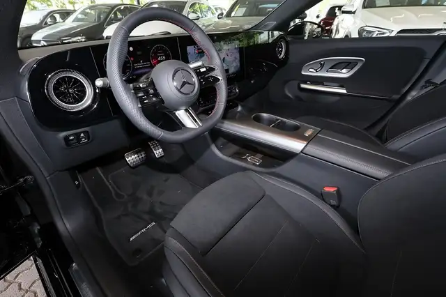 Mercedes-Benz Cla view 9