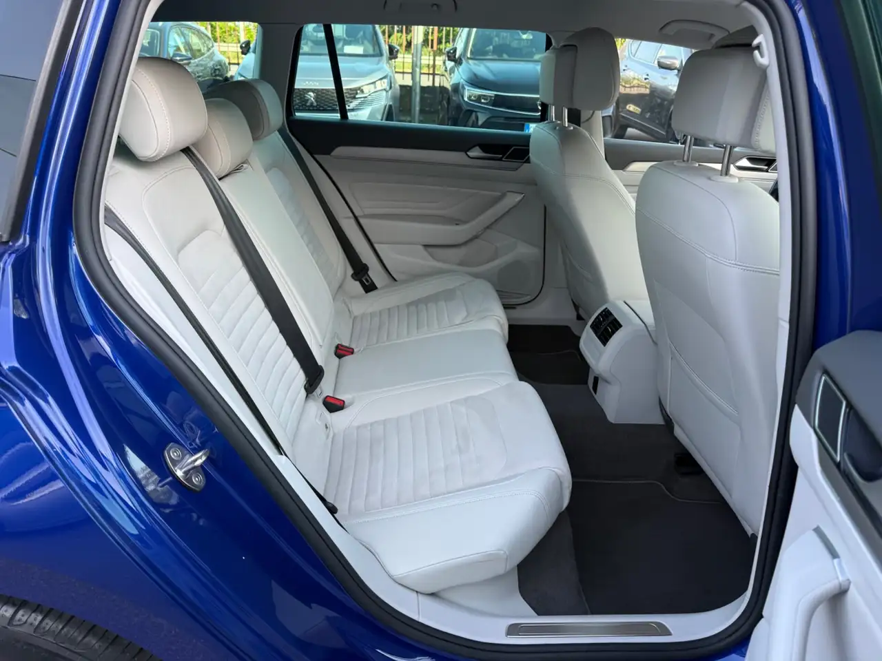 Volkswagen Passat Variant 2.0 TDI SCR 200 CV DSG Executive, миниатюра 10