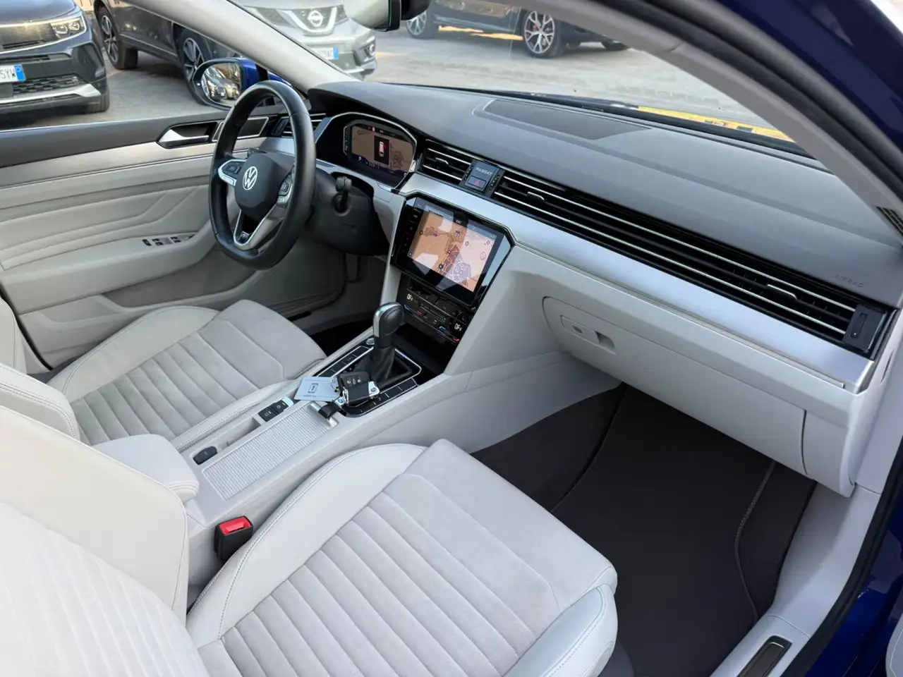 Volkswagen Passat Variant 2.0 TDI SCR 200 CV DSG Executive, миниатюра 18