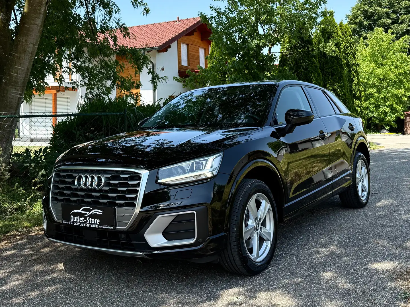 Audi Q2 Sport ACT S-Tronic*1.Besitz*Licht-Paket*Navi*SHZ* Schwarz - 1