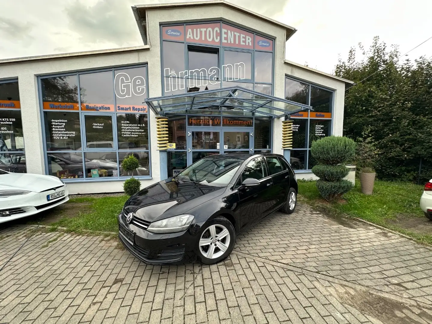 Volkswagen Golf 7 1.2 TSI STANDHEIZUNG LED LICHTER ALUFELGEN Noir - 1