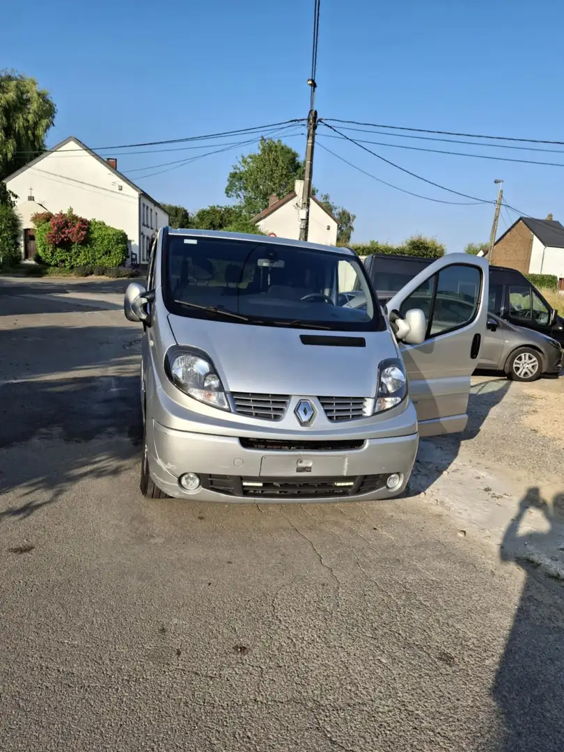 Renault Trafic - 2