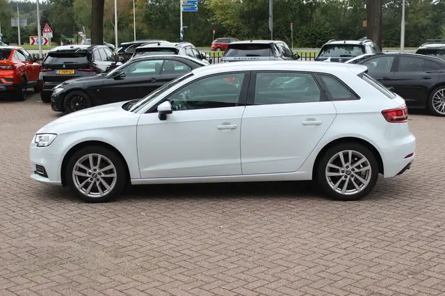 Audi A3 view 7