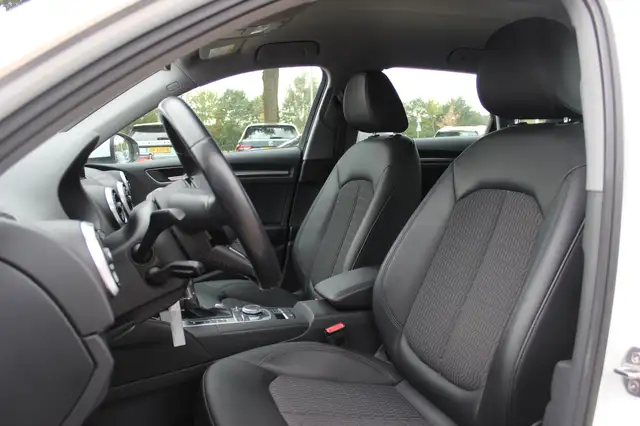 Audi A3 view 4
