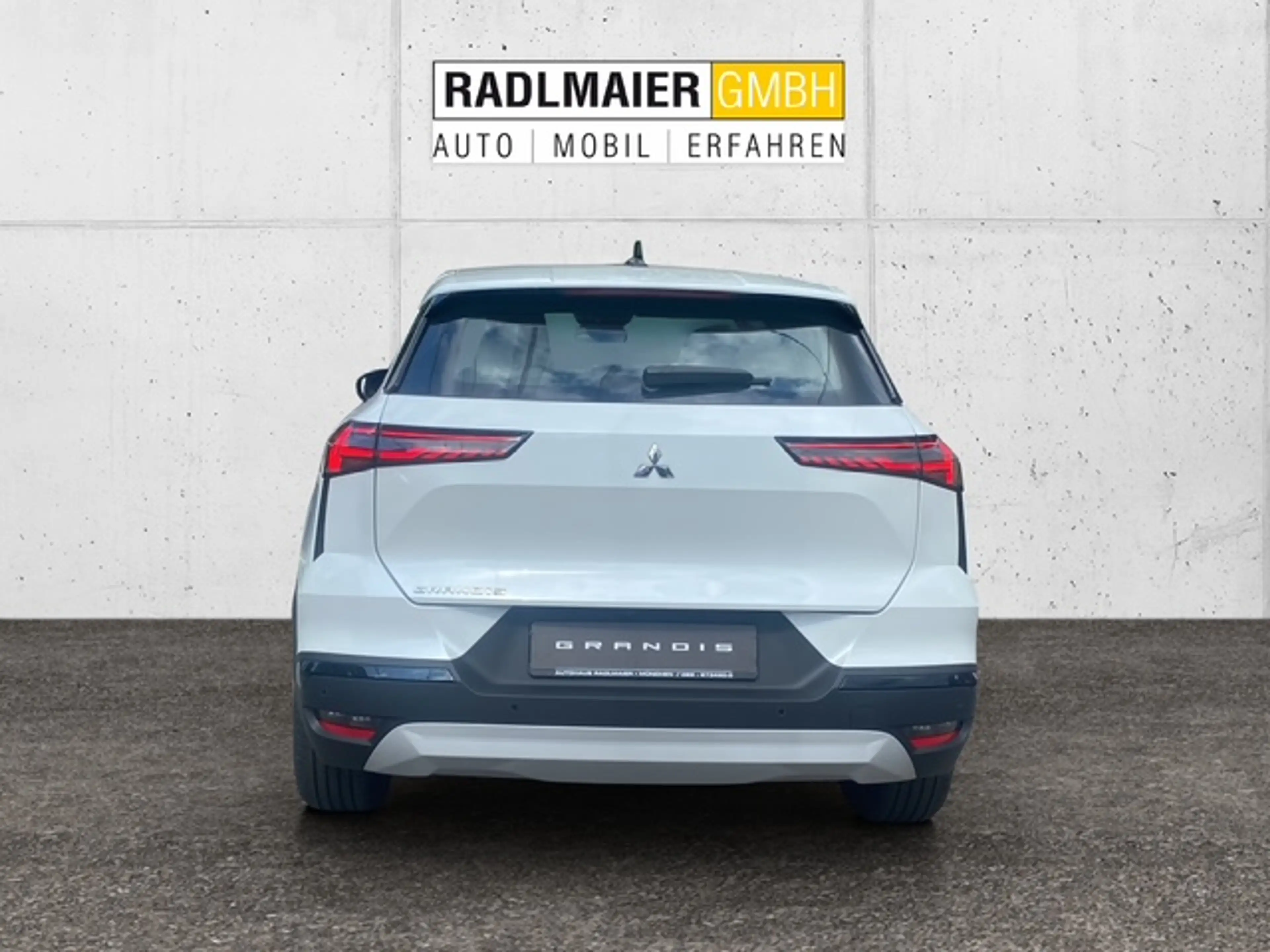 Mitsubishi Grandis Diamant PLUS 1.3 T-Benziner 7-DCT — photo 12