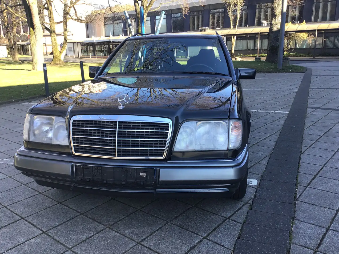 Mercedes-Benz E 220 Nero - 1