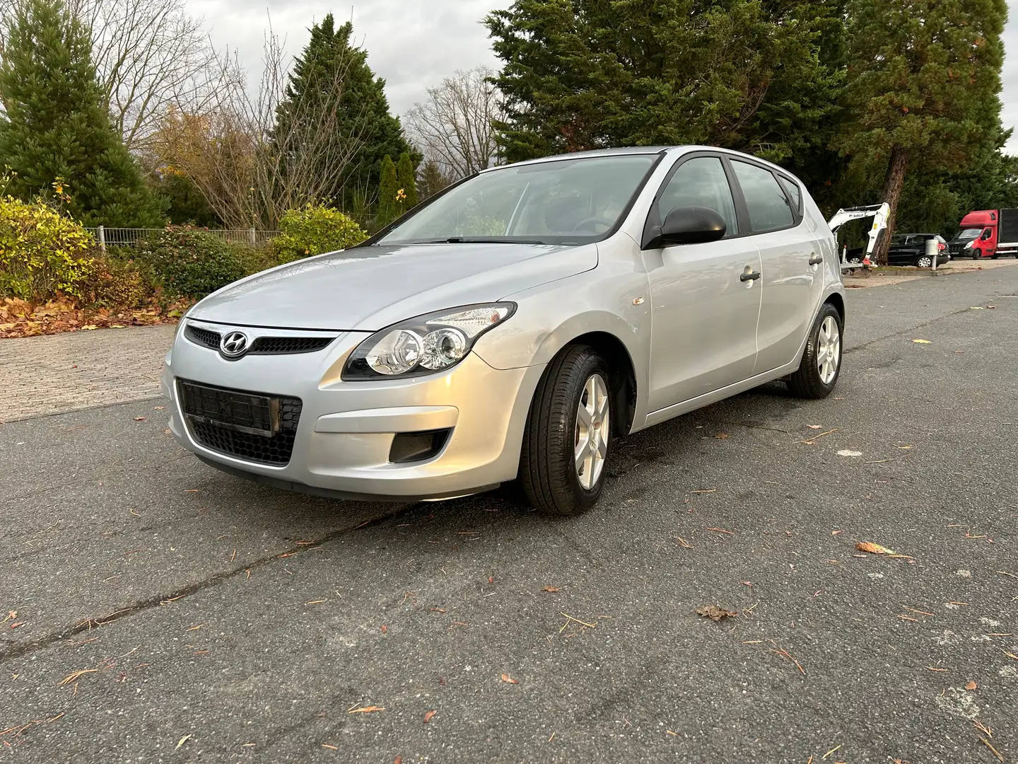 Hyundai i30 Edition+/2Hand/105000Km/ Stříbrná - 1