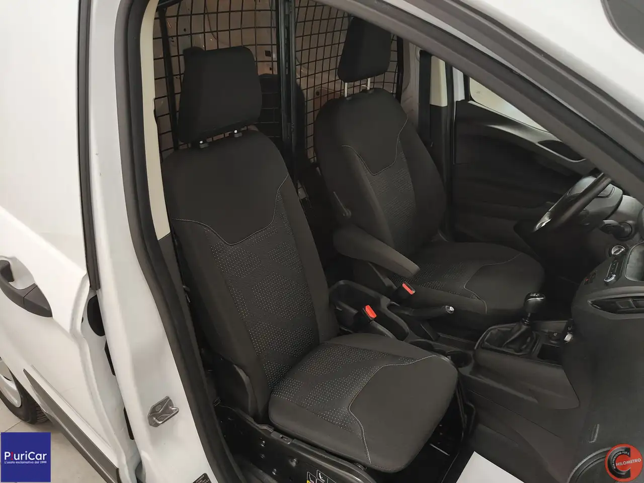 2022 Ford Transit Courier 1.5TDCi 100CV Van Portata 547kg CarPlay/Android, photograph 5