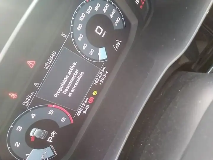 Audi Q3 2022, foto 8