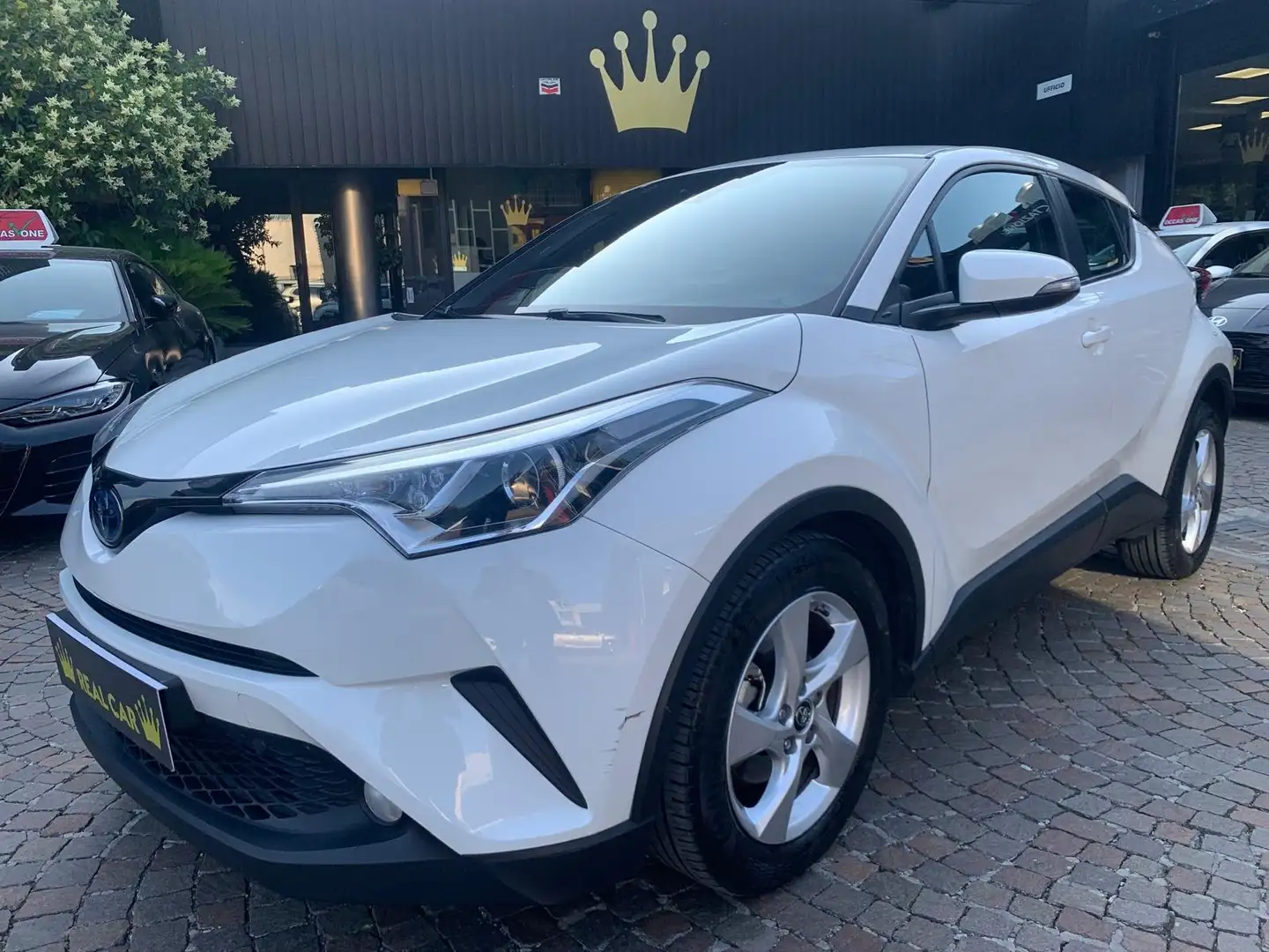 Toyota C-HR C-HR 1.8h Business 2wd e-cvt Bianco - 2
