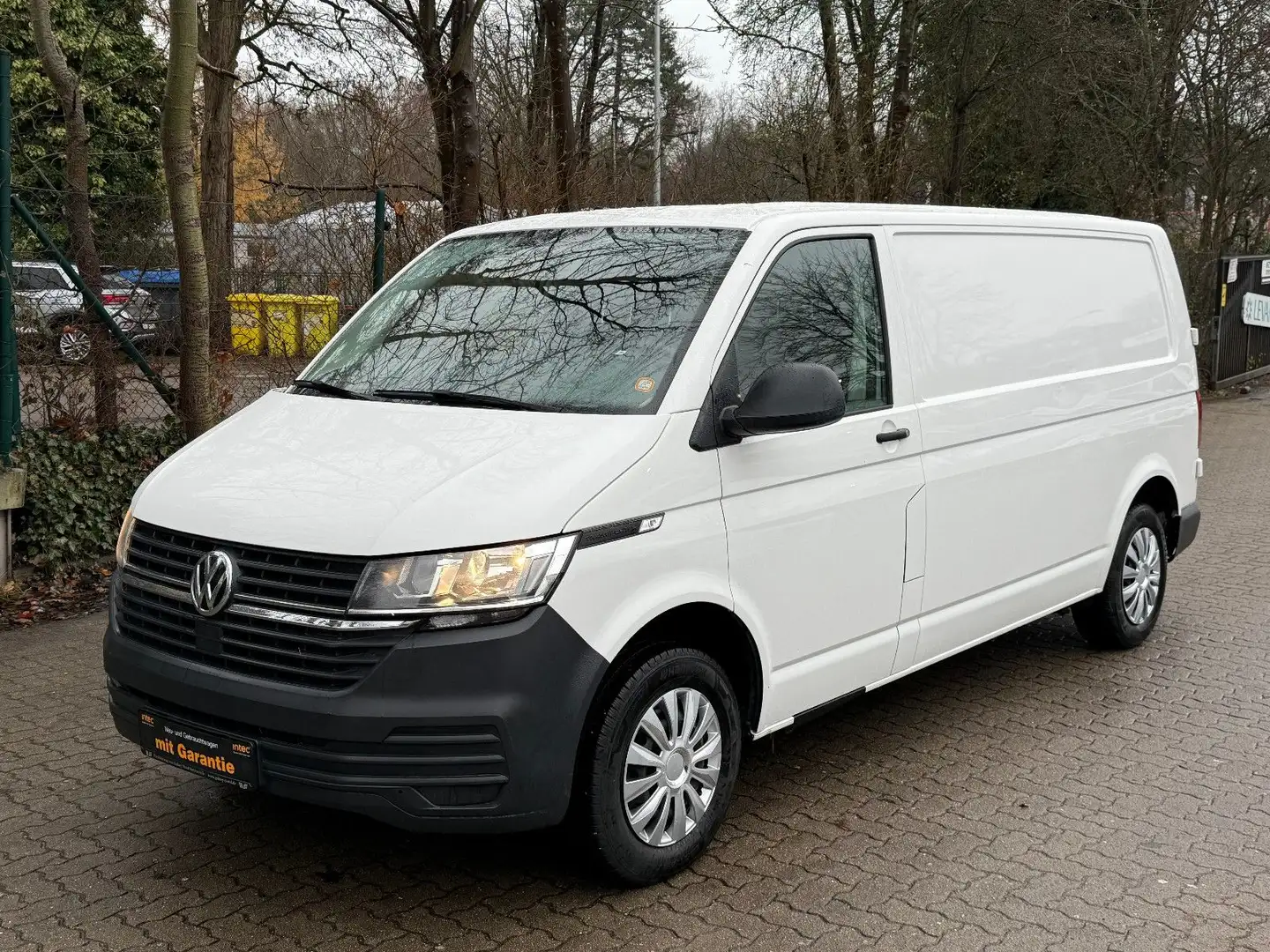 Volkswagen T6 Transporter Kasten lang Anhängerk. BT Ra. PDC Weiß - 1