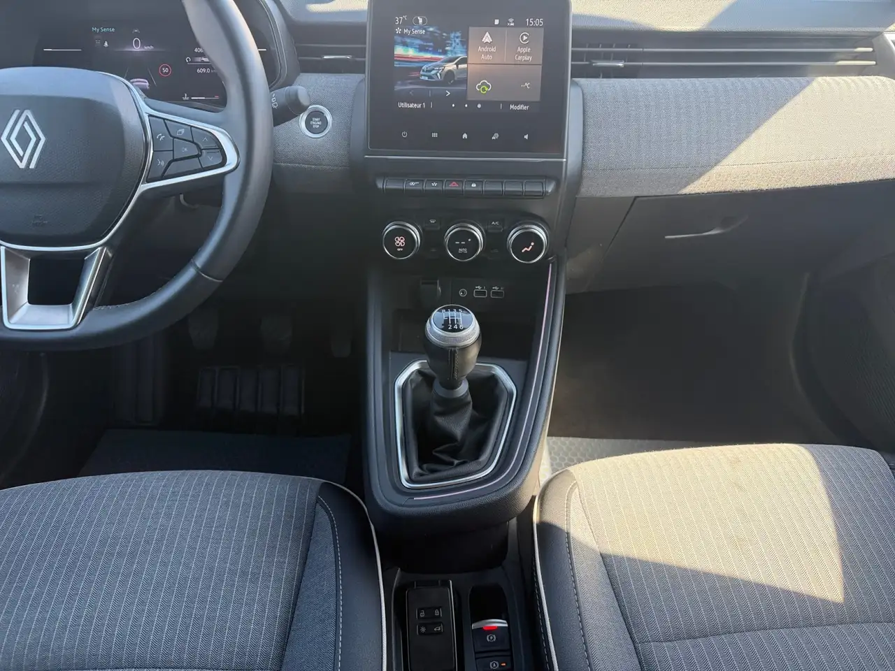 Renault Clio Citadine 5 portes — photo 14