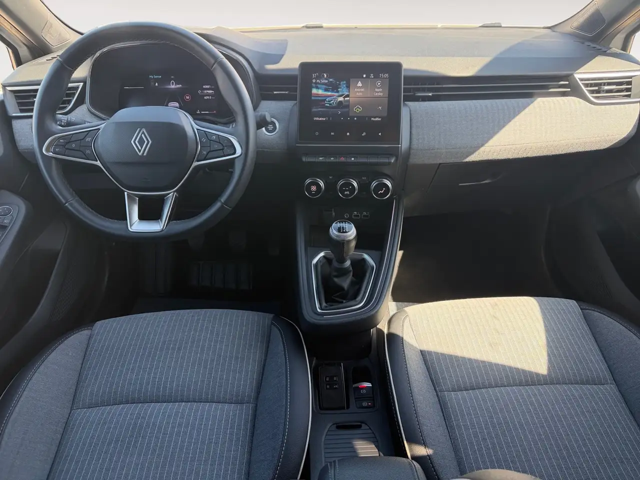 Renault Clio Citadine 5 portes — photo 13