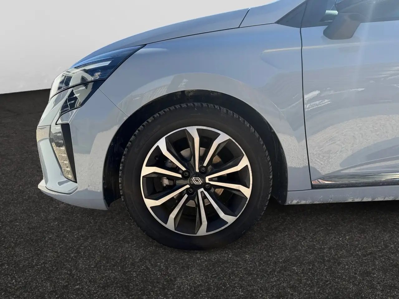 Renault Clio Citadine 5 portes — photo 9