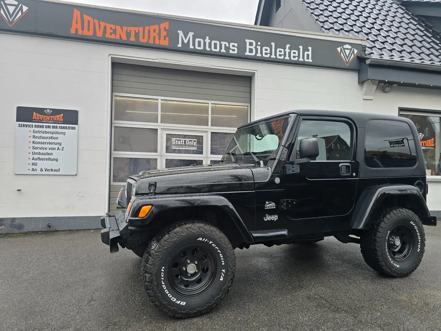 Jeep Wrangler Wrangler TJ 4.0 Sahara Automatik Schwarz - 2