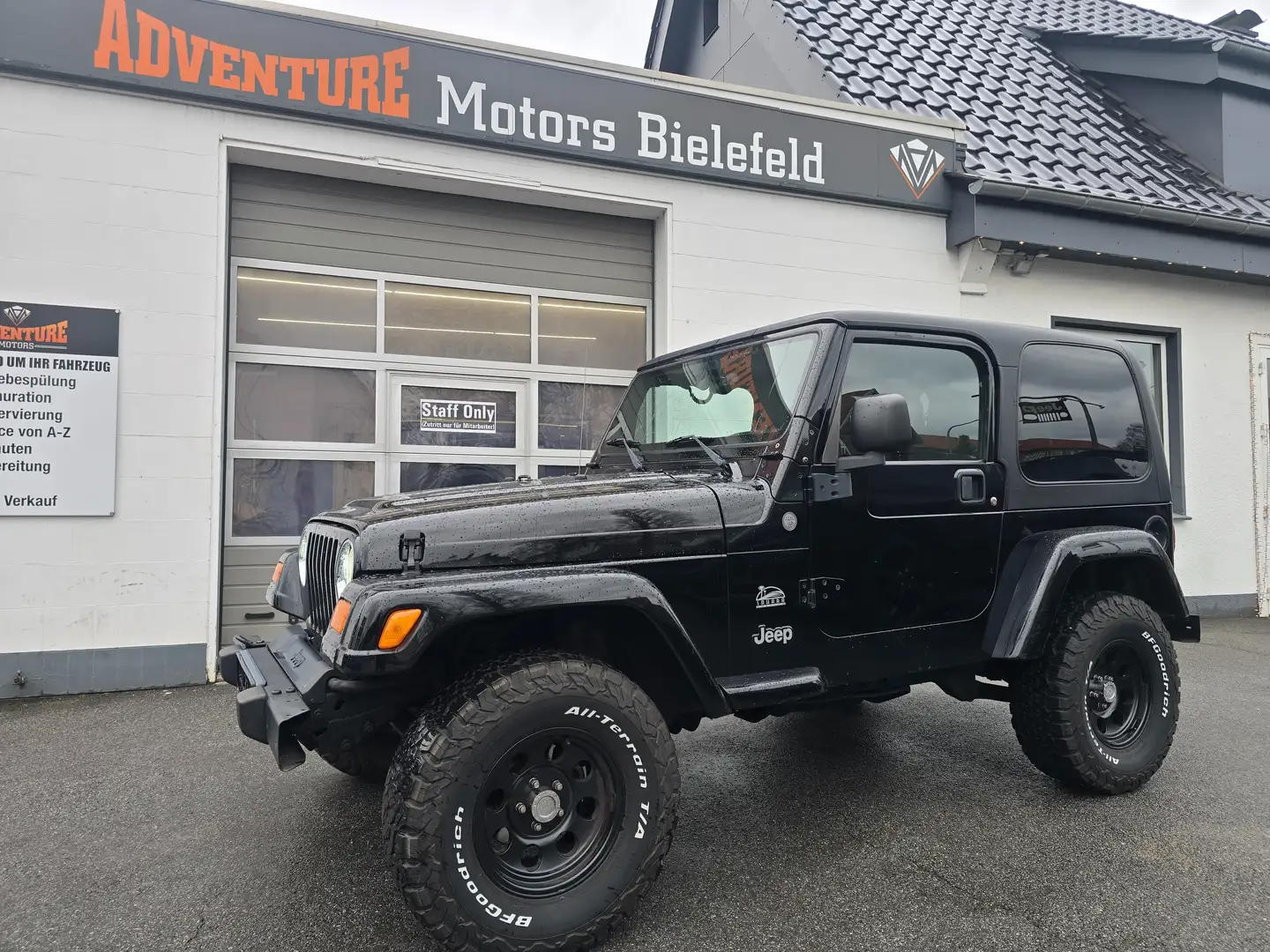 Jeep Wrangler Wrangler TJ 4.0 Sahara Automatik Schwarz - 1
