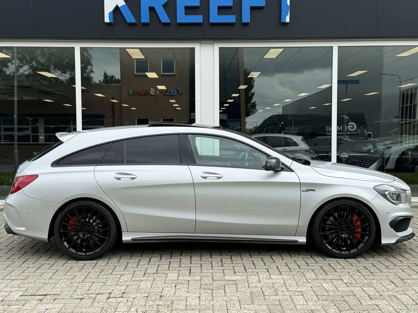 Mercedes-Benz CLA 45 AMG Shooting Brake 4MATIC MAT | NL AUTO Grijs - 2
