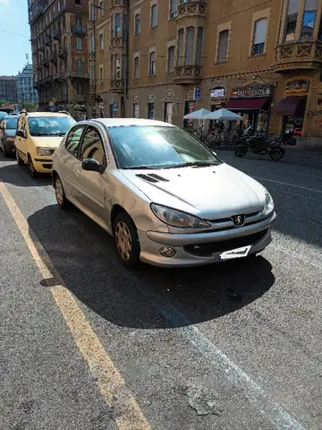 Peugeot 206 view 2