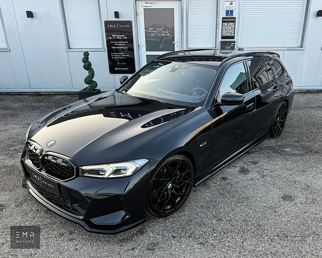 BMW 330 e xDrive Touring Aut. LCI, M-SPORTPAKET, WIDESC... Schwarz - 2